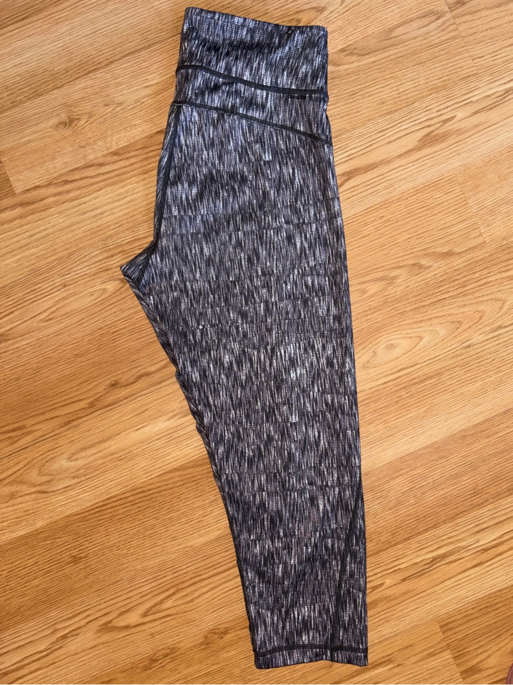 ADIDAS CLIMATE HIGH - RISE CAPRI LEGGINGS - Picture 2 of 5
